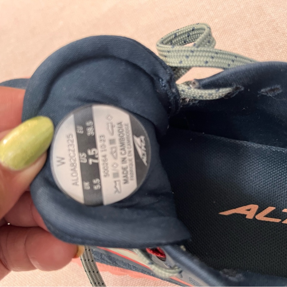 Altra Women's Navy and Pink Athletic Running Shoes - Picture 7 of 7